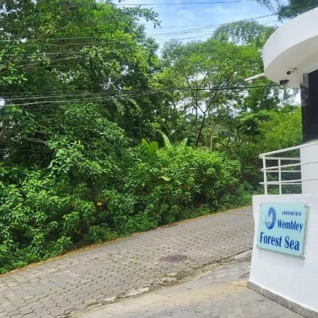 Apartamento no Wembley Forest Sea-3
